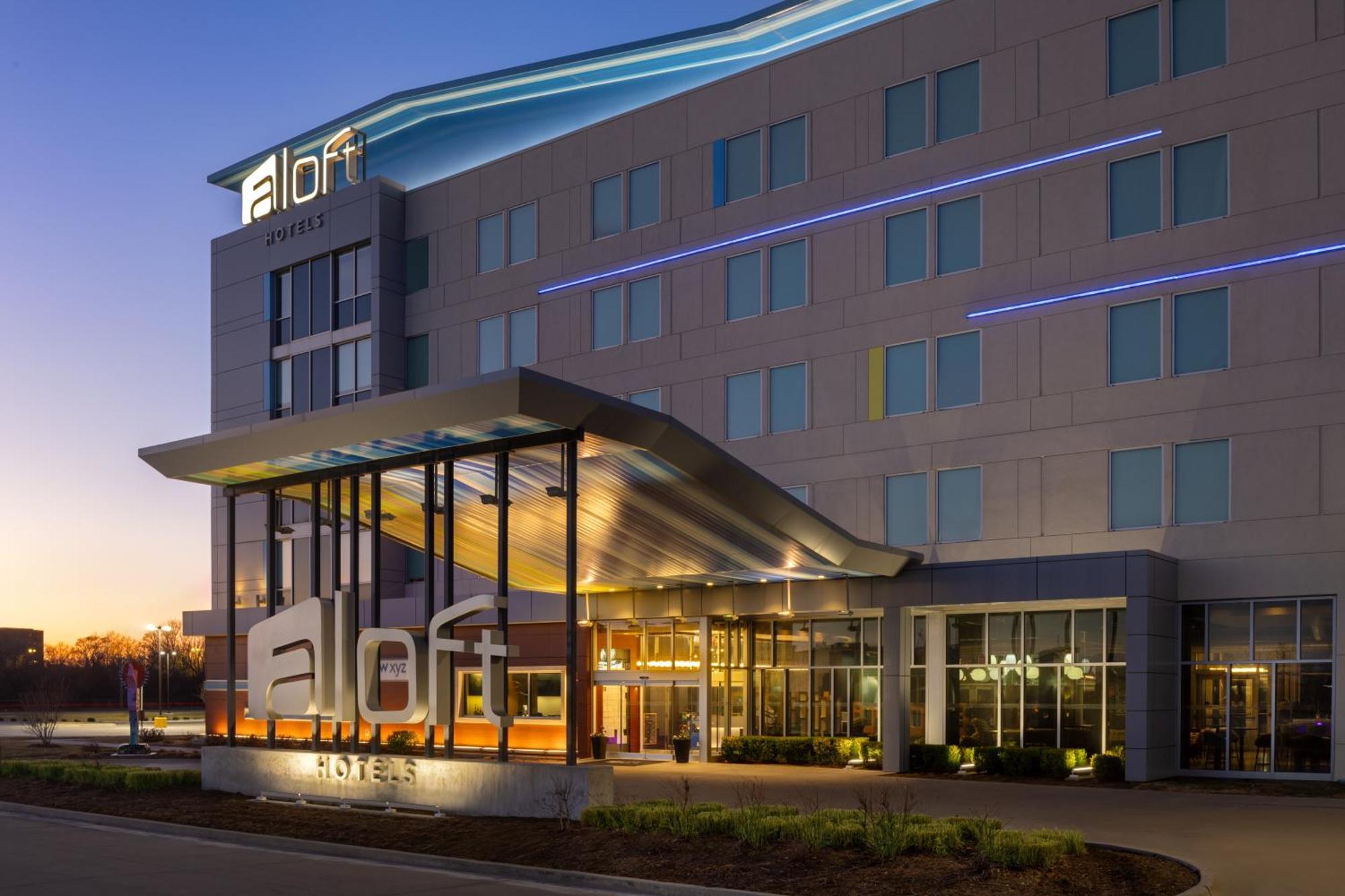 Hotel Aloft Wichita Exterior foto